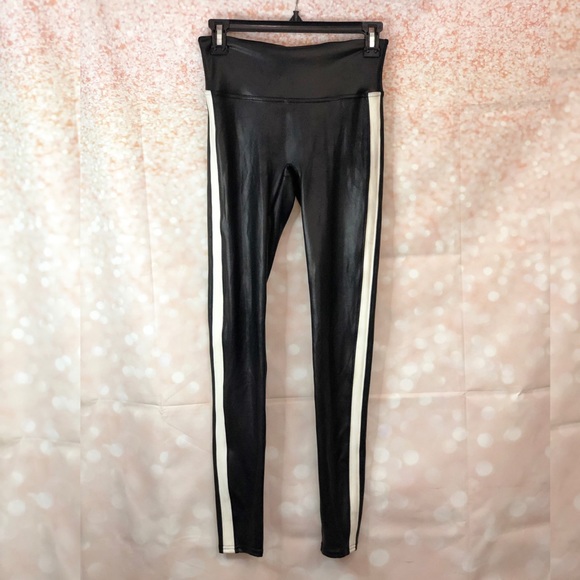 🦄SOLD🦄 SPANX® Faux-Leather Stripe Leggings - Picture 2 of 12